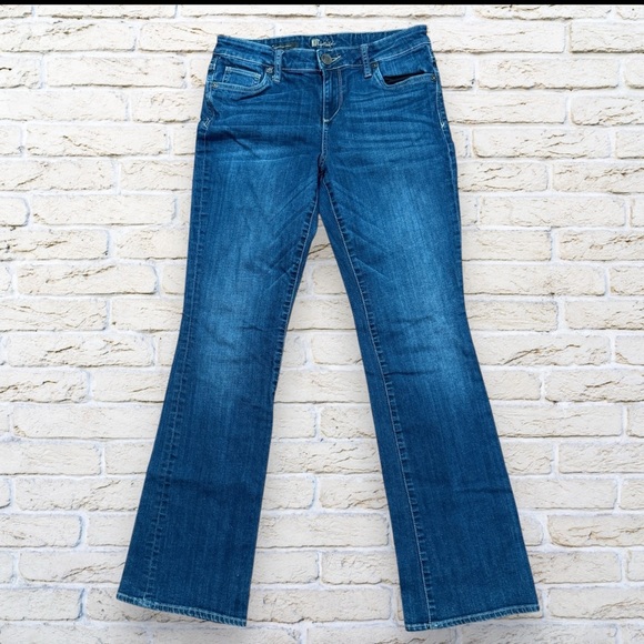 Kut from the Kloth Farrah Baby Bootcut Blue Jeans - Size 8 - Picture 1 of 4